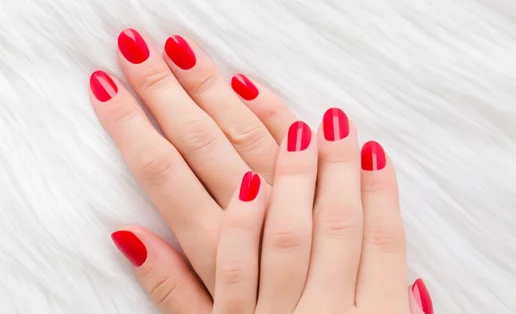 Επαγγελματικά μυστικά για μεγάλη διάρκεια στο μανικιούρ