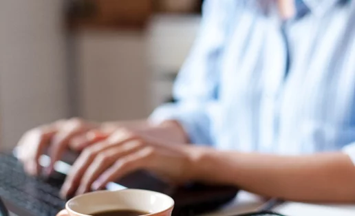 Πώς θα συνεχίσεις να είσαι παραγωγική μετά τις 3 μ.μ. στο γραφείο