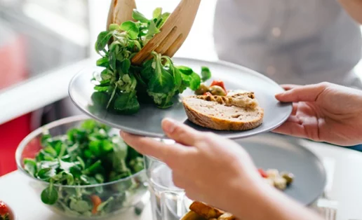 Τι είναι η φλεγμονή και πώς σχετίζεται με τον τρόπο διατροφής μας;