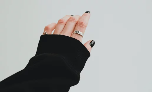 H κορυφαία τάση στο σχήμα νυχιών για το φετινό φθινόπωρο