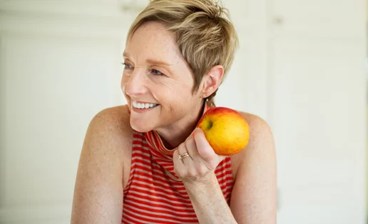 Η διατροφή σου στην εμμηνόπαυση: Πώς να τρέφεσαι σωστά για μια υγιή καθημερινότητα