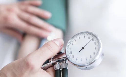 Αρτηριακή πίεση: Το κοινό λάθος που μπορεί να οδηγήσει σε λανθασμένη διάγνωση
