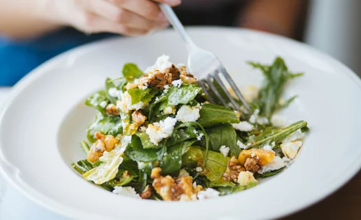 Οι 5 αγαπημένες μου σαλάτες για τις μέρες που ακολουθώ διατροφή και δεν προλαβαίνω να μαγειρέψω