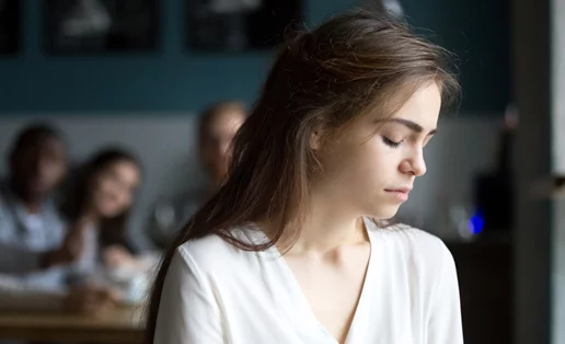 Μήπως ήρθε η ώρα να απομακρυνθείς από αυτή την τοξική φίλη;