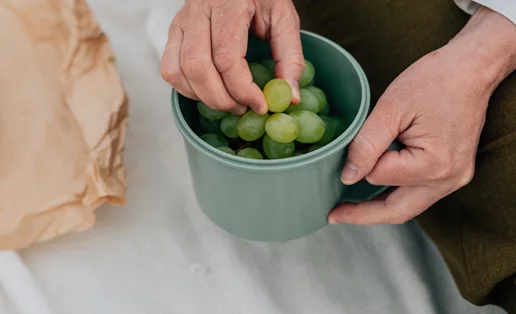 Καύσωνας: Η λίστα με τα "ναι" και τα "όχι" στη διατροφή μας