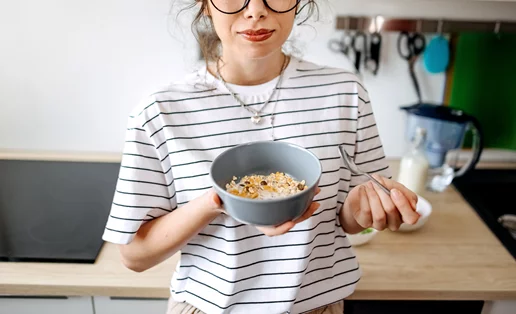 Λίγες θερμίδες: Να τι να προτιμήσεις στο πρωινό και στο μεσημεριανό λέει η διαιτολόγος