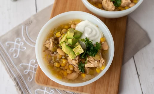 3 συνταγές βραδινού με κοτόπουλο κάτω από 260 θερμίδες (και χωρίς να πεινάς μετά)