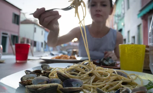 Πώς οι Ιταλοί τρώνε (συνέχεια) ζυμαρικά και δεν παχαίνουν; Με αυτά τα tips