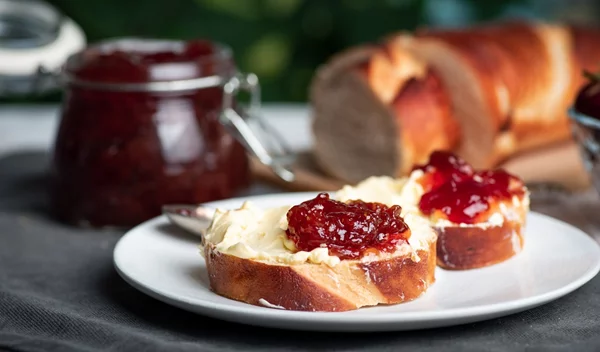 Αντί για μαρμελάδα: Αυτή είναι η εναλλακτική λύση χωρίς ζάχαρη και θερμίδες