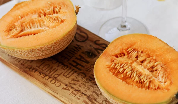 Ενυδάτωση το καλοκαίρι: 12 υπερενυδατικές τροφές που είναι ιδανικές για τις πολύ ζεστές μέρες