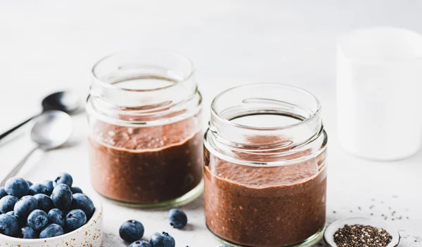 Πουτίγκα με σπόρους chia: Η σοκολατένια συνταγή μόνο με 133 θερμίδες