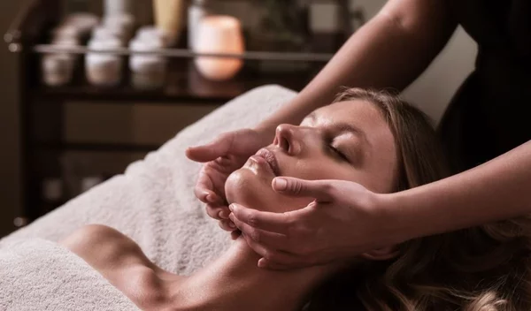 GB SPA | Κάνε δώρο στον εαυτό σου μια μέρα περιποίησης και χαλάρωσης