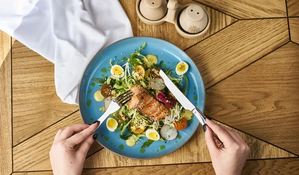 Οι τροφές που θα σε βοηθήσουν να μειώσεις την όρεξή σου