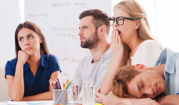 Βαρετά meetings: Πώς να τα μετατρέψεις σε εργαλεία επιτυχίας