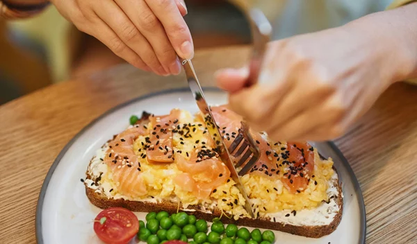 Καπνιστός σολομός: Πόσο ασφαλής είναι η κατανάλωσή του; - Όλα όσα πρέπει να ξέρεις