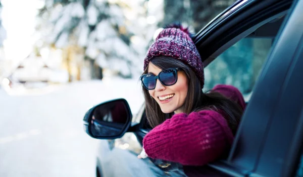 Χιόνι και παγετός: Τι πρέπει να ξέρεις πριν μετακινήσεις το αυτοκίνητο