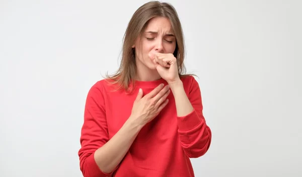 Έχεις συνέχεια βραχνάδα ή/και βήχα; Όχι, δεν είναι σίγουρο ότι έχεις κρυώσει!