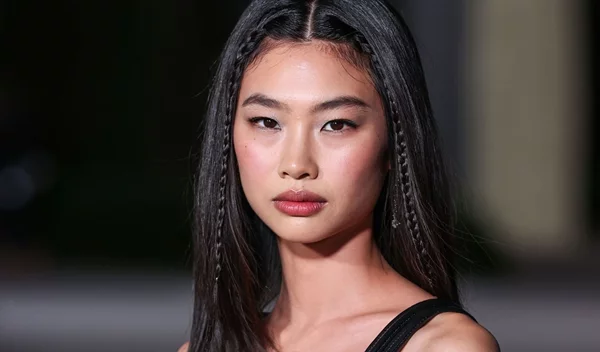 Το ιδανικό μήκος στα μαλλιά που κάνει όλες τις γυναίκες να δείχνουν μέχρι και 10 χρόνια νεότερες