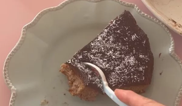 Βασιλόπιτα φτιαγμένη αποκλειστικά με φυσικά συστατικά (φρούτα, ξηρούς καρπούς και σπόρους)