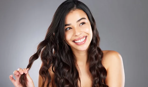 To μυστικό στο λούσιμο που θα σου χαρίσει υπέροχα μαλλιά, σαν κομμωτηρίου