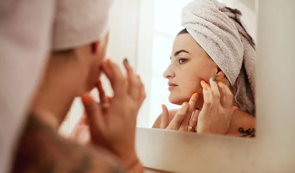 Τι λέει το δέρμα μας για τις διατροφικές μας συνήθειες;