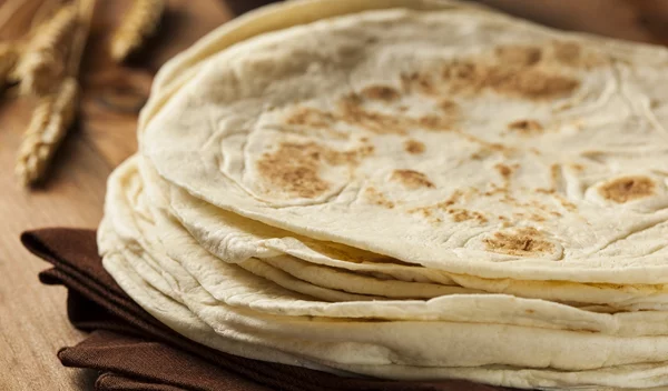 Εύκολες σπιτικές τορτίγιες με 4 μόνο υλικά