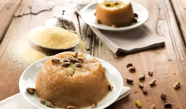 Νηστεία: Δοκίμασε τον τέλειο σιμιγδαλένιο χαλβά με πορτοκάλι και σοκολάτα