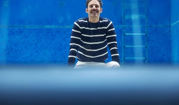 Ο Αντώνης Τσαπατάκης βρήκε τα must have items της άνοιξης