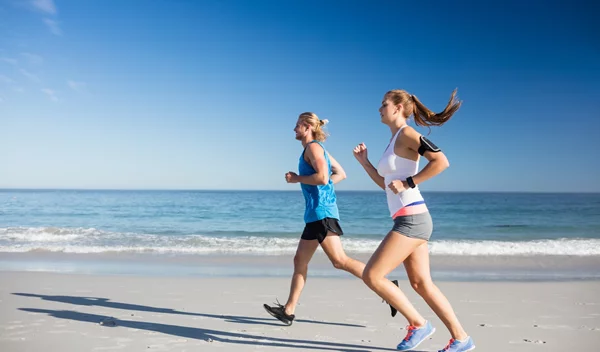 7 λόγοι να γυμνάζεσαι παρέα με μια φίλη σου
