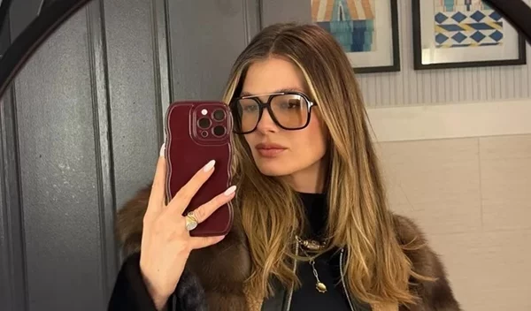 Έτσι μειώνει την κυτταρίτιδα: Η Αμαλία Κωστοπούλου με το beauty tool που μπορείς να αγοράσεις και εσύ