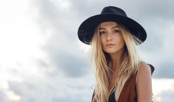 Ο εύκολος τρόπος για να χαρίσεις όγκο στα λεπτά μαλλιά σου