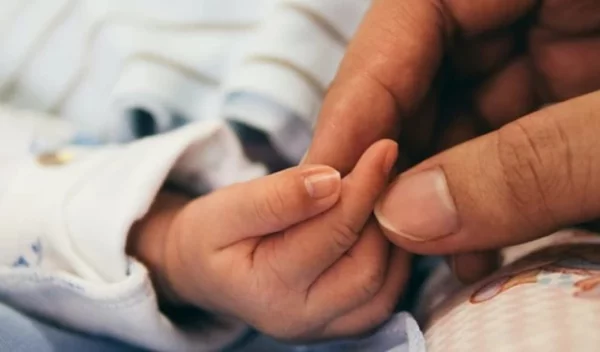 Οξεία ηπατίτιδα σε παιδιά: Πρώτος θάνατος στην Ελλάδα - Νεκρό βρέφος 13 μηνών