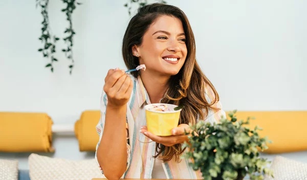 7 τρόποι να βελτιώσεις τη διάθεσή σου με αυτήν τη διατροφή