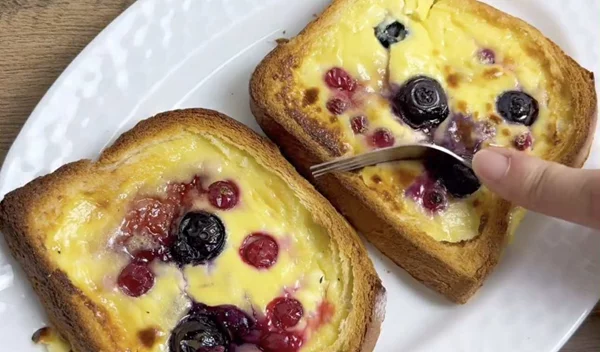 Το πιο γρήγορo cheesecake σε τοστάκι - Με μόνο 3 υλικά