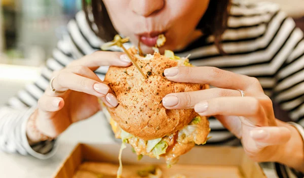 Στόχος υγείας: 12% λιγότερο "κρυμμένο" αλάτι στις τροφές