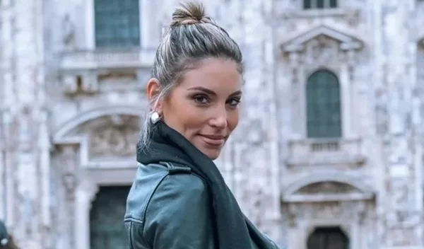 Αθηνά Οικονομάκου: Αυτό είναι το (πολύ) καλυπτικό foundation που χρησιμοποιεί