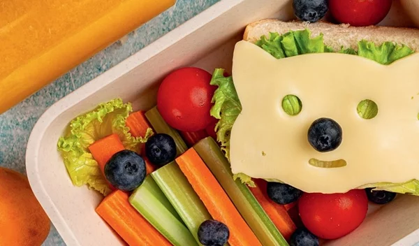 Εύκολα και γρήγορα: 10 σπιτικά σνακ για την τσάντα του σχολείου