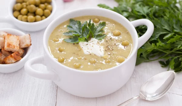 Βαριέσαι τη φασολάδα; Φτιάξε μία τέλεια χειμωνιάτικη σούπα βελουτέ με ρεβίθια