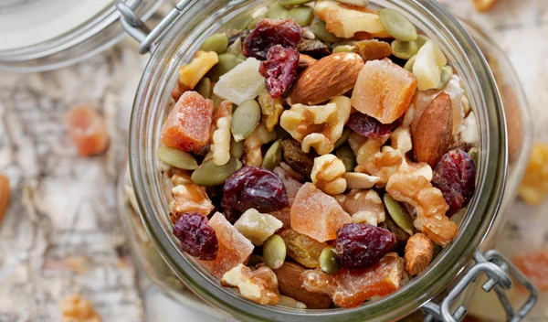 Είναι υγιεινά τα αποξηραμένα φρούτα;