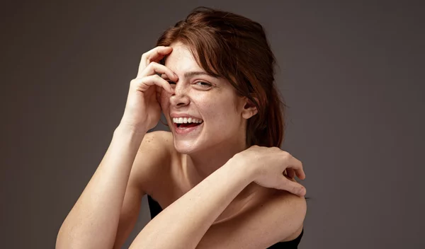 Ξηρή επιδερμίδα; Η skincare ρουτίνα σου χρειάζεται επειγόντως αυτό το συστατικό