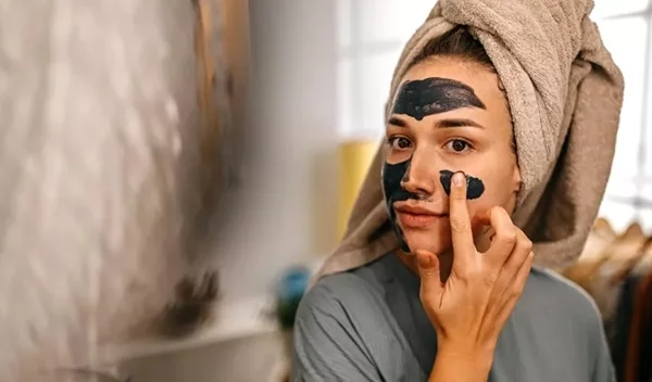 5 πολυτελείς μάσκες προσώπου με άργιλο για καθαρή και φρέσκια επιδερμίδα