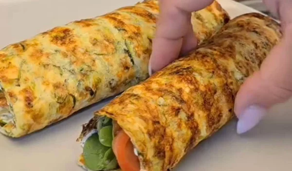 Ξέχνα τις τορτίγιες: Αυτό το wrap με κολοκυθάκια θα γίνει το αγαπημένο σου