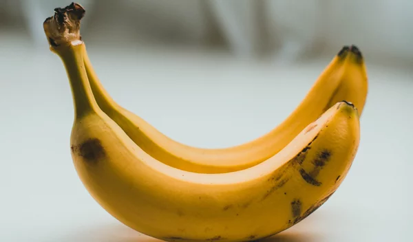 Πώς διατηρούνται οι μπανάνες (ώριμες και μη, στην κατάψυξη ή το ψυγείο)