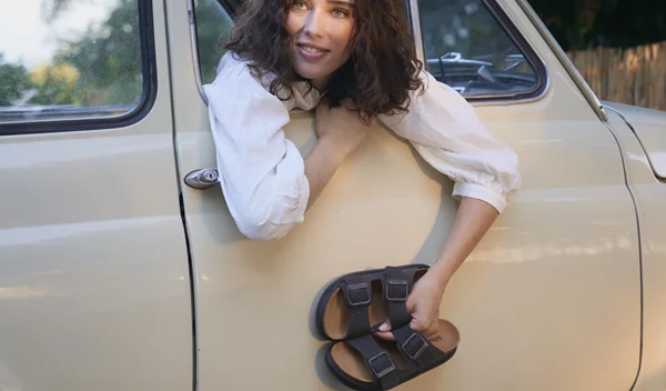 Τι σανδάλια θα φορέσεις φέτος το καλοκαίρι;