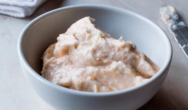 Ταραμοσαλάτα, χούμους και τζατζίκι: Ένα crash test σε γεύση, υφή και θρεπτική αξία