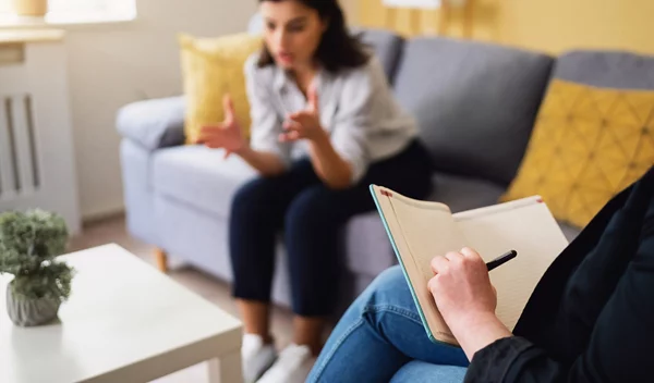 Τι ΔΕΝ είναι η ψυχοθεραπεία;