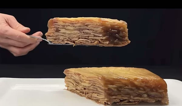 Ζουμερή μηλόπιτα χωρίς ζύμη και χωρίς αυγά - Έτοιμη σε λίγα λεπτά