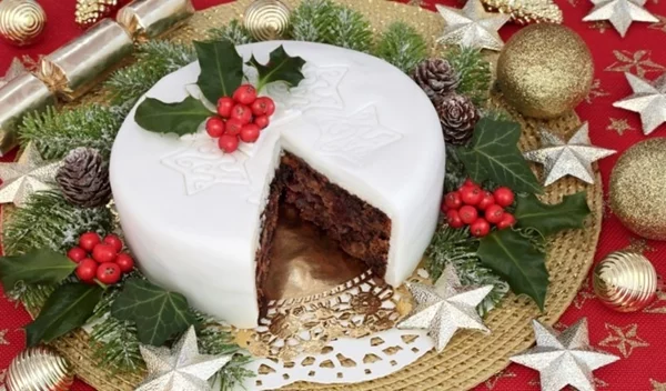 Βασιλόπιτα-κέικ για... τεμπέληδες: Ζουμερή και αφράτη με πορτοκάλι, έτοιμη στο πι και φι