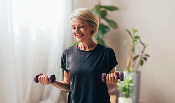 Είσαι μετά τα 50; Αυτά τα 8 λάθη σε εμποδίζουν να χάσεις κιλά