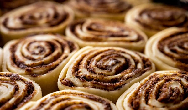 Το πιο γρήγορο γλυκάκι: Φτιάξε τα viral cinnamon rolls με τορτίγια